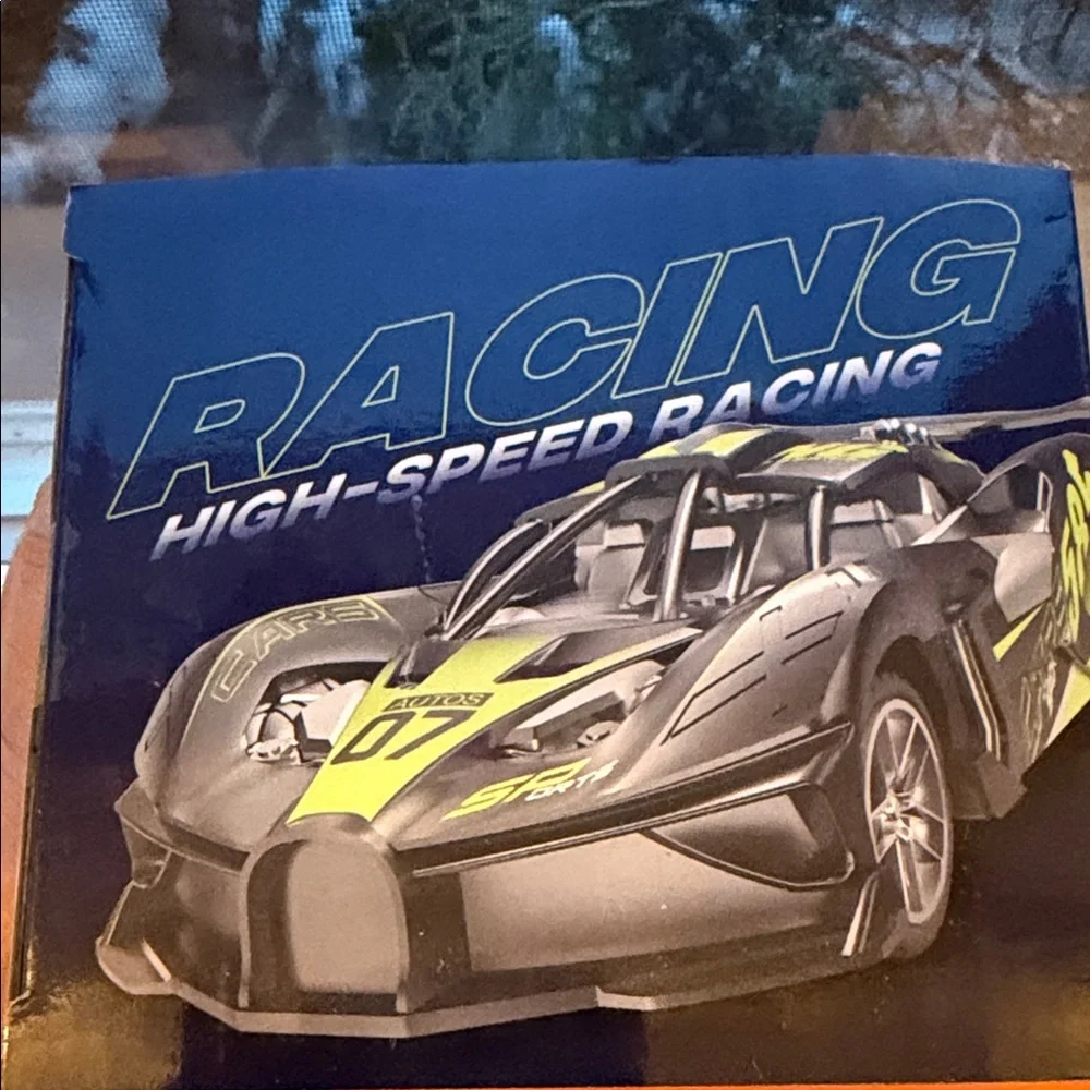 GroundX High-Speed Drift Racing Car - Black and Green